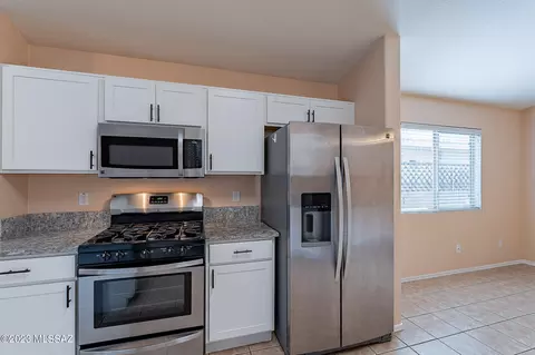 10367 E Oakbrook St, Tucson, AZ 85747 photo 12