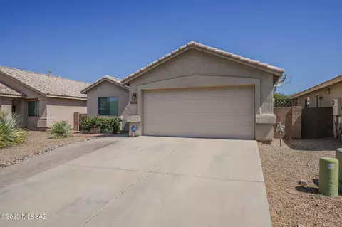 10367 E Oakbrook St, Tucson, AZ 85747