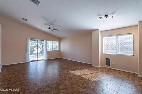 10367 E Oakbrook St, Tucson, AZ 85747 photo 8