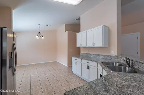 10367 E Oakbrook St, Tucson, AZ 85747 photo 18