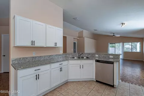 10367 E Oakbrook St, Tucson, AZ 85747 photo 17