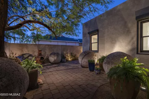 148 N Highland Ave, Tucson, AZ 85719 photo 2