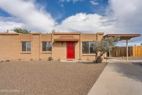 2453 S Saddleback Ave, Tucson, AZ 85710