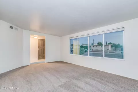 8507 E 20th St, Tucson, AZ 85710 photo 12