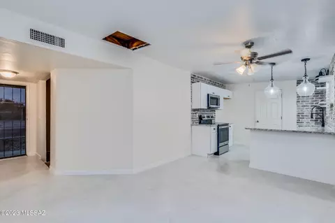 8507 E 20th St, Tucson, AZ 85710 photo 7