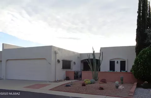 705 S Los Topacios, Green Valley, AZ 85614