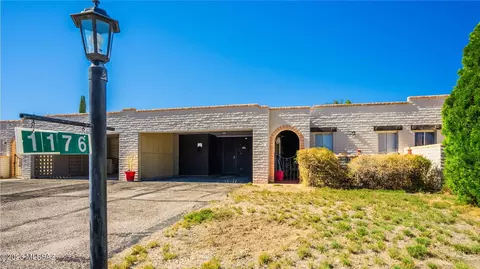 1176 Zircon Ct, Rio Rico, AZ 85648
