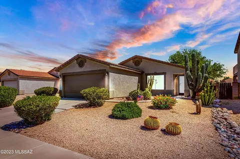 7753 W Oak Stream Rd, Tucson, AZ 85743