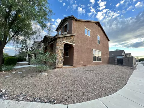 6928 S Ladys Thumb Ln, Tucson, AZ 85756