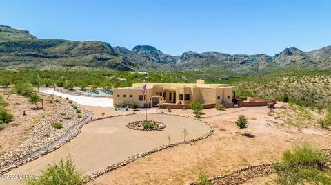 20 Tirso Ln, Tubac, AZ 85646