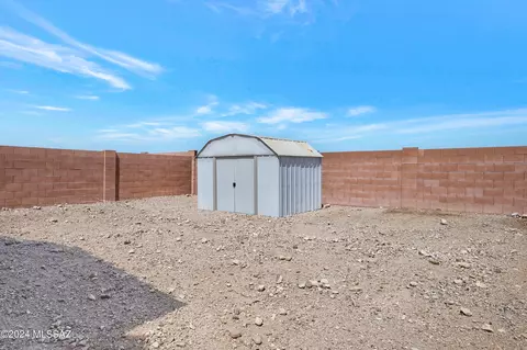 Exterior - 7545 E Fair Meadows Loop, Tucson, AZ 85756 photo 3 of 6