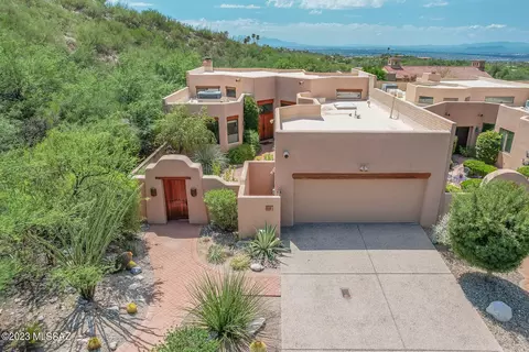 6738 N Chapultapec Cir, Tucson, AZ 85750