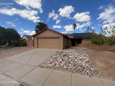 10043 Emily Dr, Tucson, AZ 85730