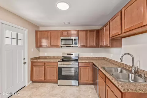902 W Calle Lerdo, Tucson, AZ 85756 photo 10