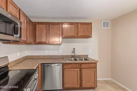 902 W Calle Lerdo, Tucson, AZ 85756 photo 11