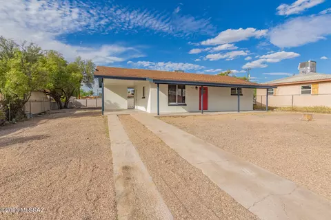 902 W Calle Lerdo, Tucson, AZ 85756 photo 2