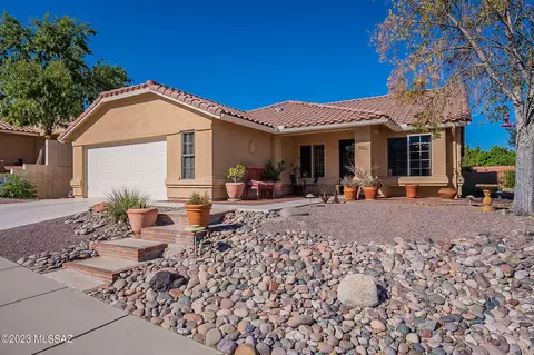 9991 N Colony Dr, Oro Valley, AZ 85737