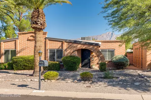 4421 E Brott St, Tucson, AZ 85712