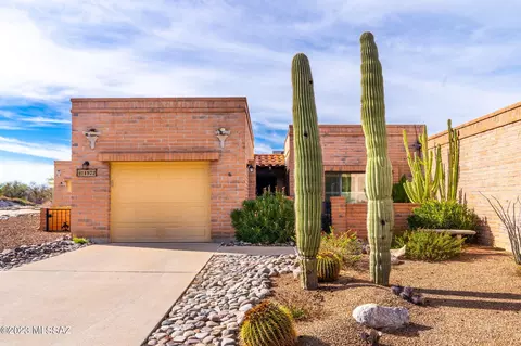 1972 W Misty Hollow Ln, Tucson, AZ 85704