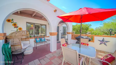 483 S Paseo Pena #B, Green Valley, AZ 85614