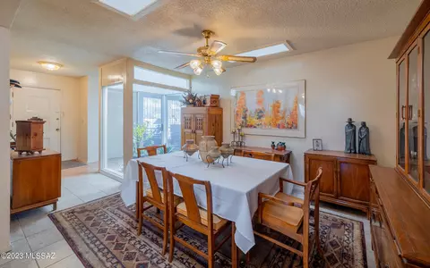 9116 E Palm Tree Dr, Tucson, AZ 85710 photo 8