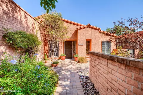 5191 E Woodgate Ln, Tucson, AZ 85712