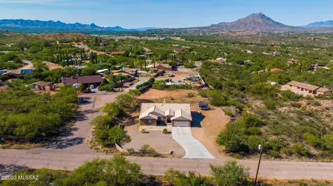 96 Calle Quintana, Rio Rico, AZ 85648