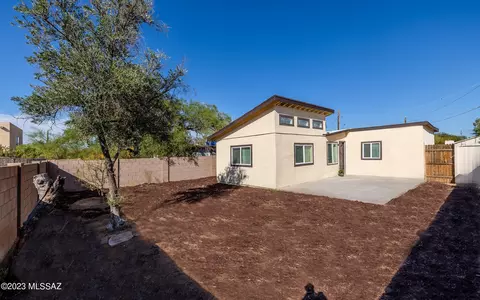 3723 N Estrella Ln, Tucson, AZ 85705