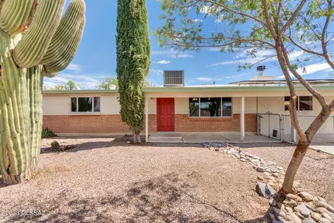1501 S Cloverland Ave, Tucson, AZ 85711