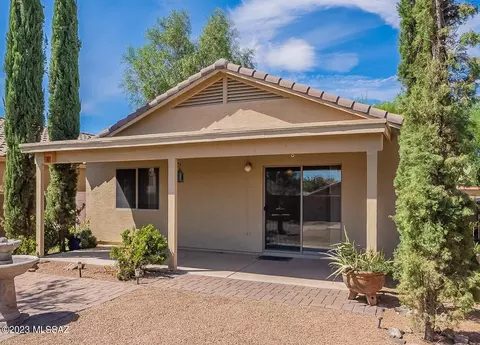18457 S Bellflower Pl, Green Valley, AZ 85614