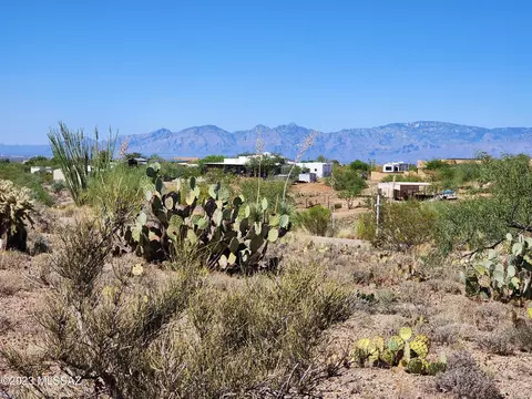 2628 E Maxine Pl, Vail, AZ 85641 photo 2