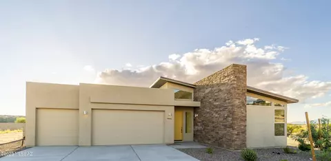 9910 S Rolling Water Rd, Vail, AZ 85641