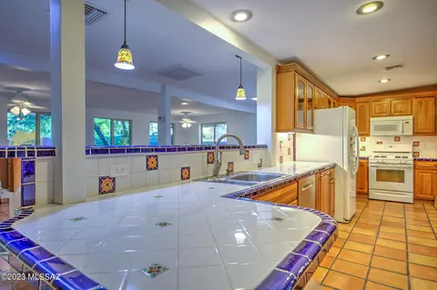 410 E Burrows Pl, Tucson, AZ 85704 photo 14