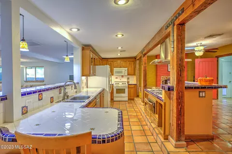 410 E Burrows Pl, Tucson, AZ 85704 photo 5