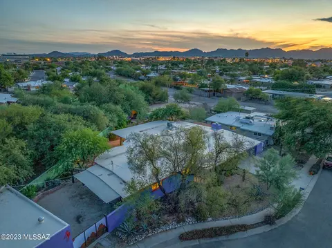 410 E Burrows Pl, Tucson, AZ 85704 photo 2