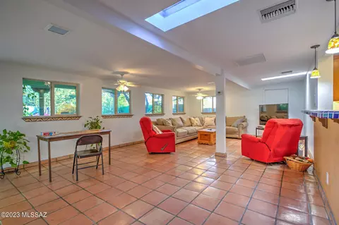 410 E Burrows Pl, Tucson, AZ 85704 photo 6