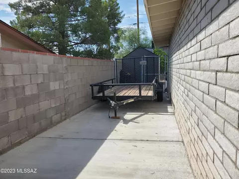 208 E 5th Pl, San Manuel, AZ 85631 photo 3