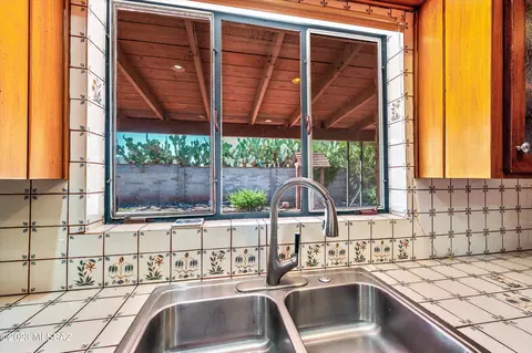 5820 E 9th St, Tucson, AZ 85711 photo 15