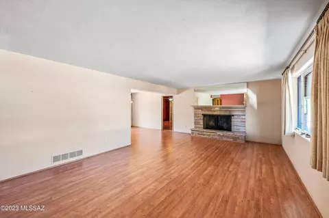 5820 E 9th St, Tucson, AZ 85711 photo 3