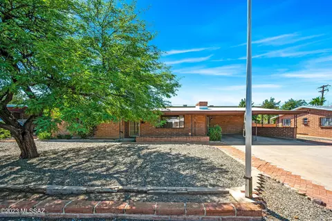 5820 E 9th St, Tucson, AZ 85711