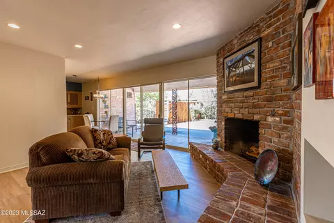 4321 E Holmes St, Tucson, AZ 85711 photo 9