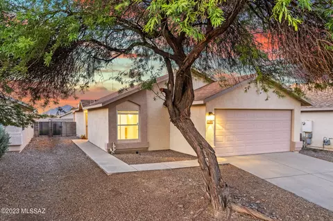 1657 E Saint Ferdinand Pl, Tucson, AZ 85713