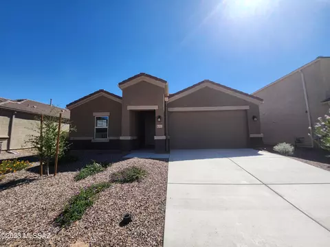 8761 W Red Spike Ice Dr, Marana, AZ 85653