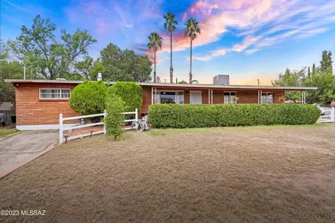 1055 N Anza Dr, Nogales, AZ 85621