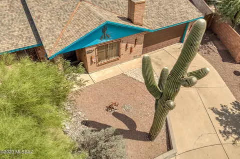 5601 S Pin Oak Dr, Tucson, AZ 85746