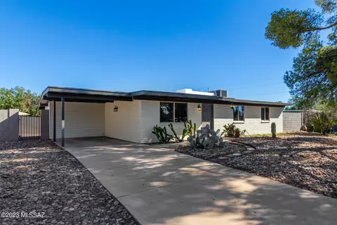 7841 E Silver Beech Dr, Tucson, AZ 85730 photo 3