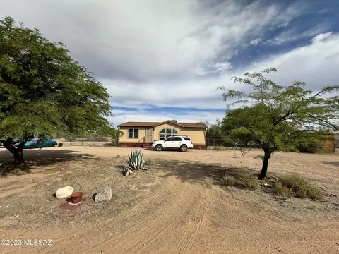 17102 W Jaguar Ln, Marana, AZ 85653