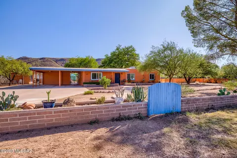 3033 W Via San Teresa, Tucson, AZ 85746
