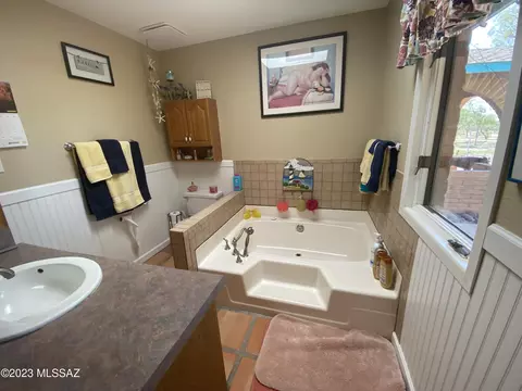 6460 S Postvale Rd, Tucson, AZ 85735