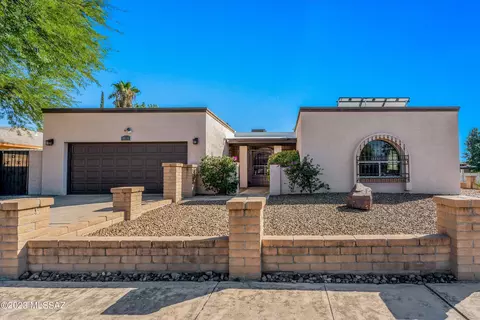 8834 E 27th St, Tucson, AZ 85710